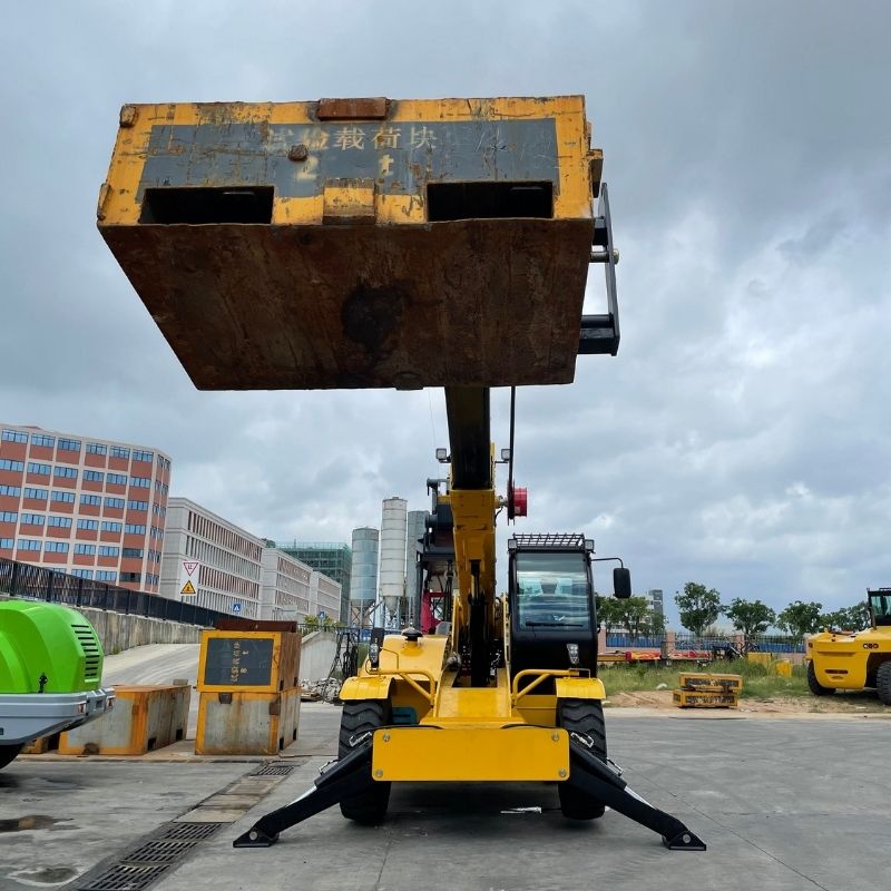 Empilhadeira Telescópica SOCMA HNT5010-4Z de 5 Toneladas e 10 Metros para Construção e Logística