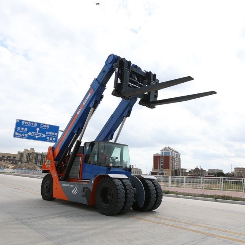 Empilhadeira Telescópica SOCMA HNTC-180 de 18 Toneladas para Manuseio de Contêineres